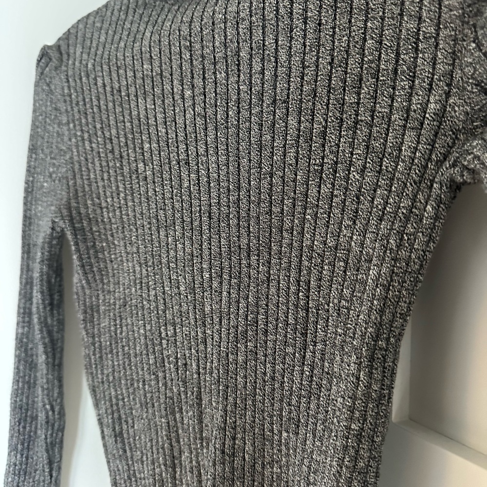 Express Ribbed Turtleneck Sweater - Picture 2 of 3